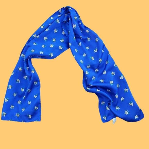 Daisy Scarf Made in Italy Floral Dainty Preppy Twee - Picture 1 of 3